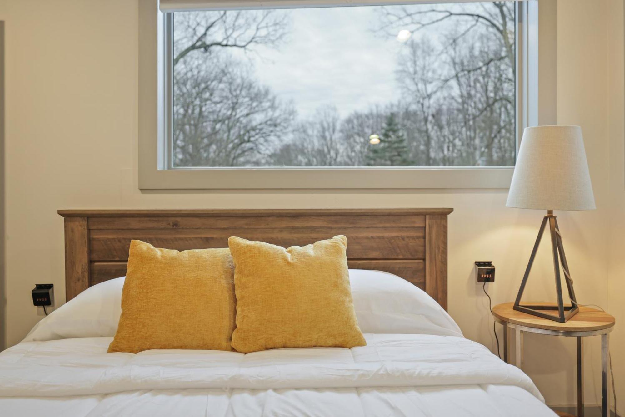 Apartment Luxurious Poconos Retreat - Hot Tub, Sauna, Games