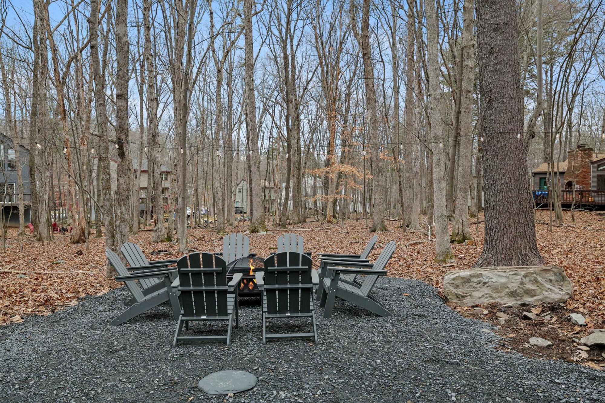 Luxurious Poconos Retreat - Hot Tub, Sauna, Games